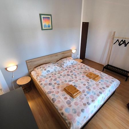 Apartment Jal โรวีน ภายนอก รูปภาพ