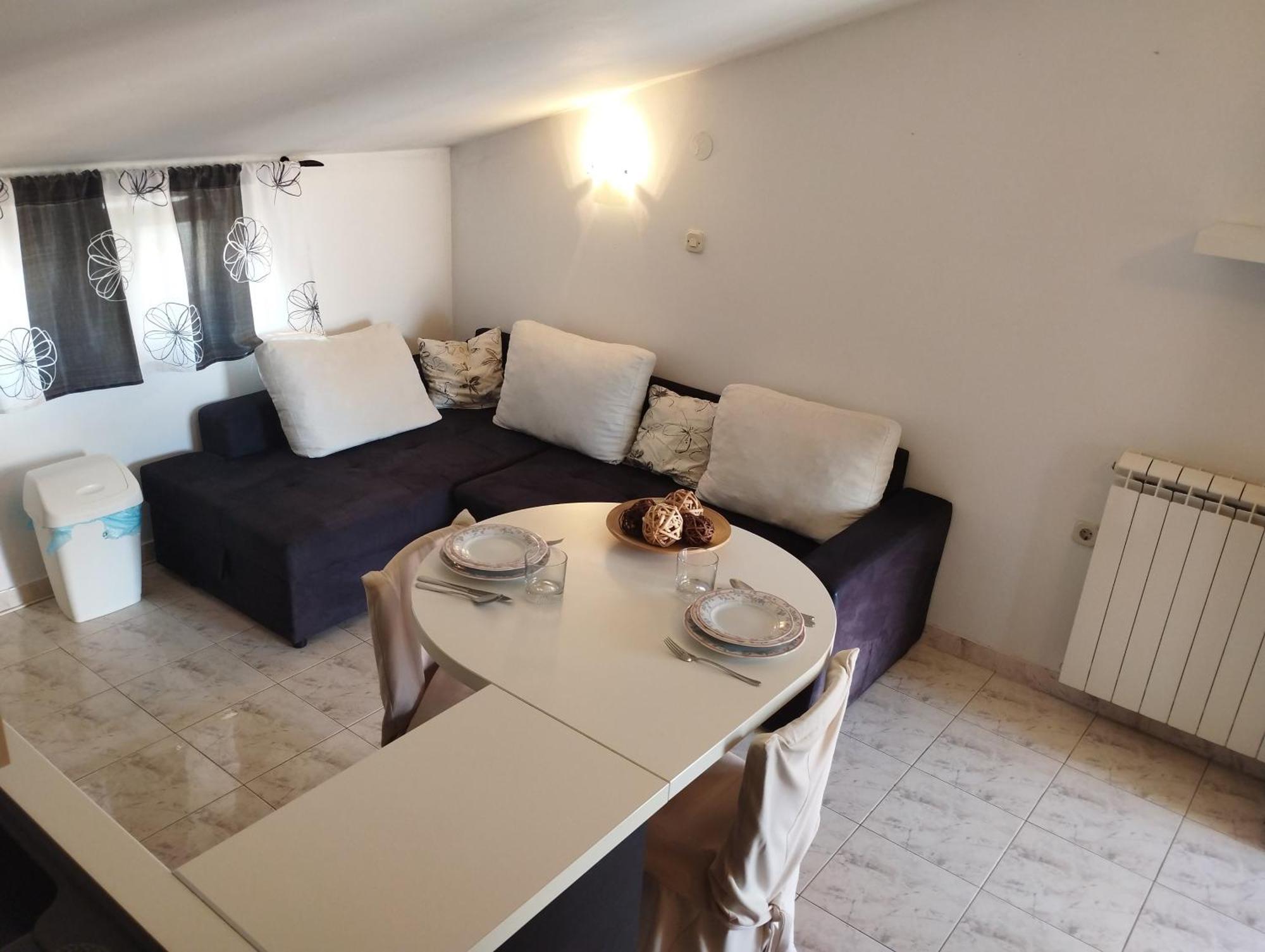 Apartment Jal โรวีน ภายนอก รูปภาพ