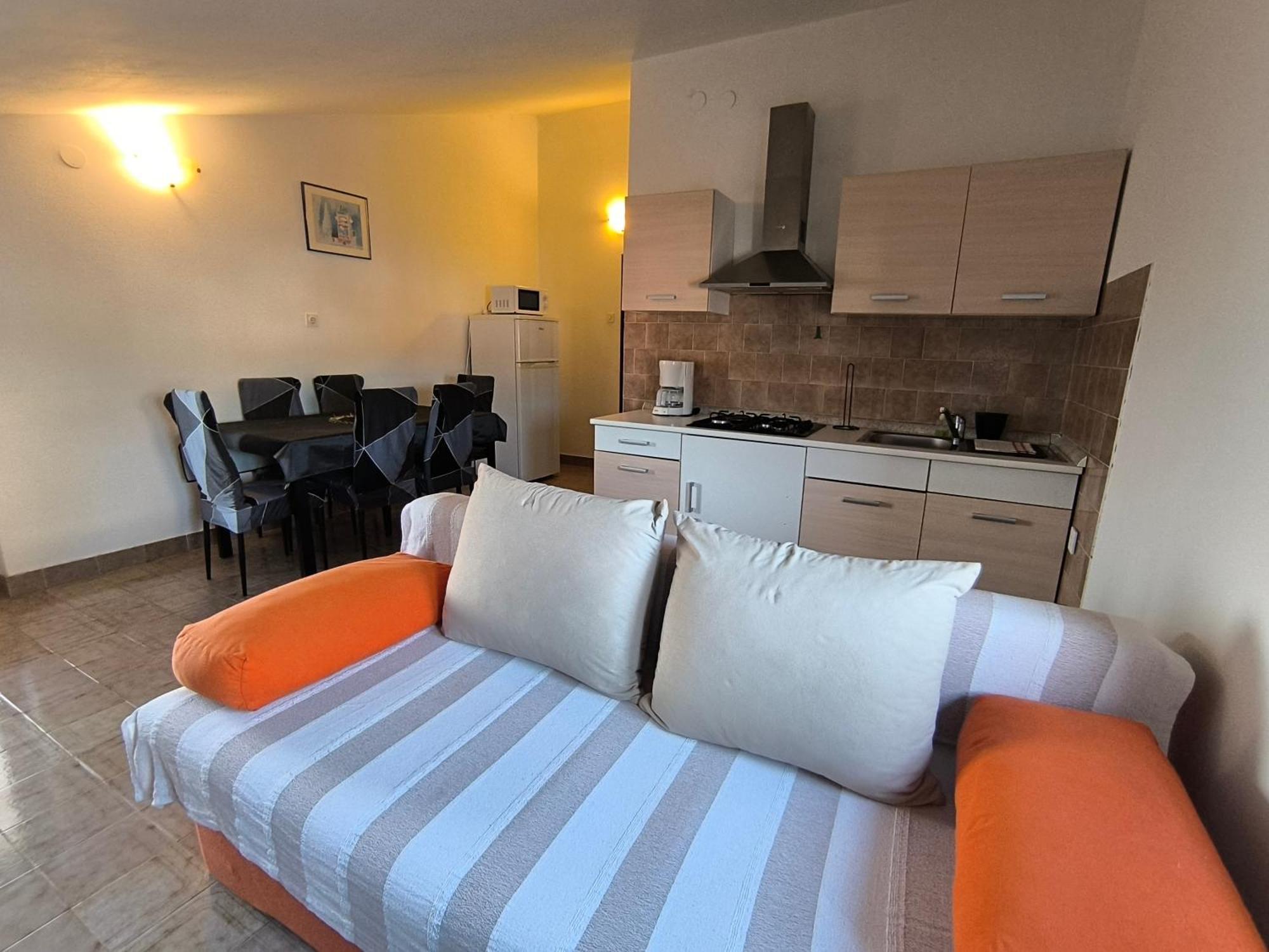 Apartment Jal โรวีน ภายนอก รูปภาพ